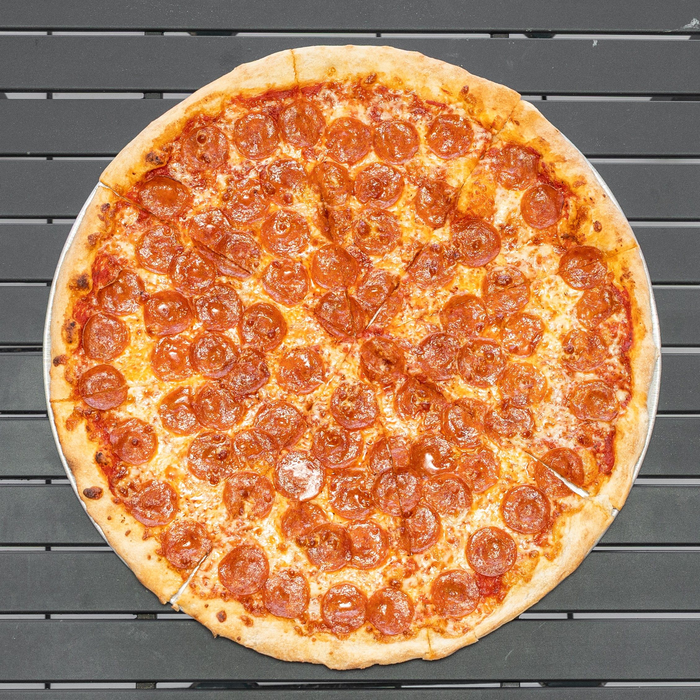 Pepperoni Medium 12".